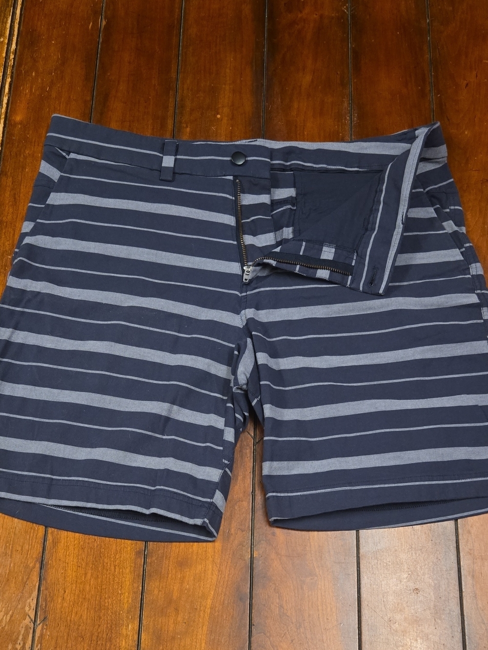 lululemon athletica Navy and Light Gray Striped Men’s Flat Front Shorts